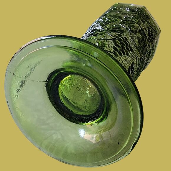 Vintage 1970s Anchor Hocking Green Glass Grape Motif Large Octagonal Vase - Picture 3 of 5